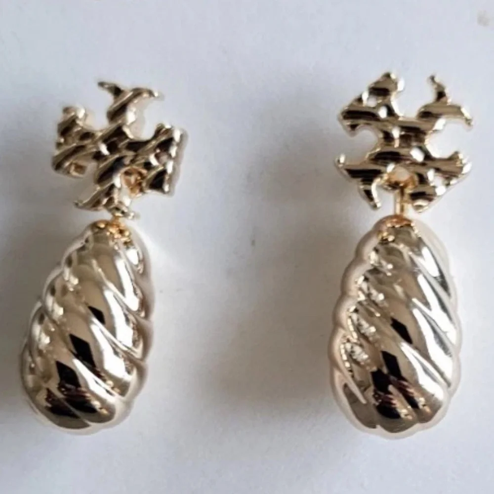 NWT Authentic Tory Burch Textured Rope Front Back Drop Earrings Shiny Gold